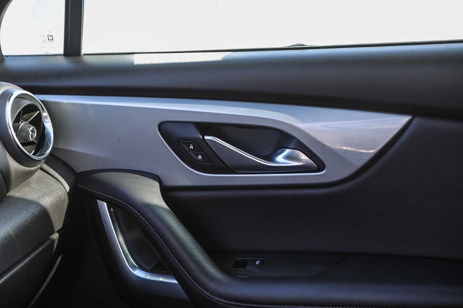 Thumbnail: 2019 Chevrolet Blazer - 21