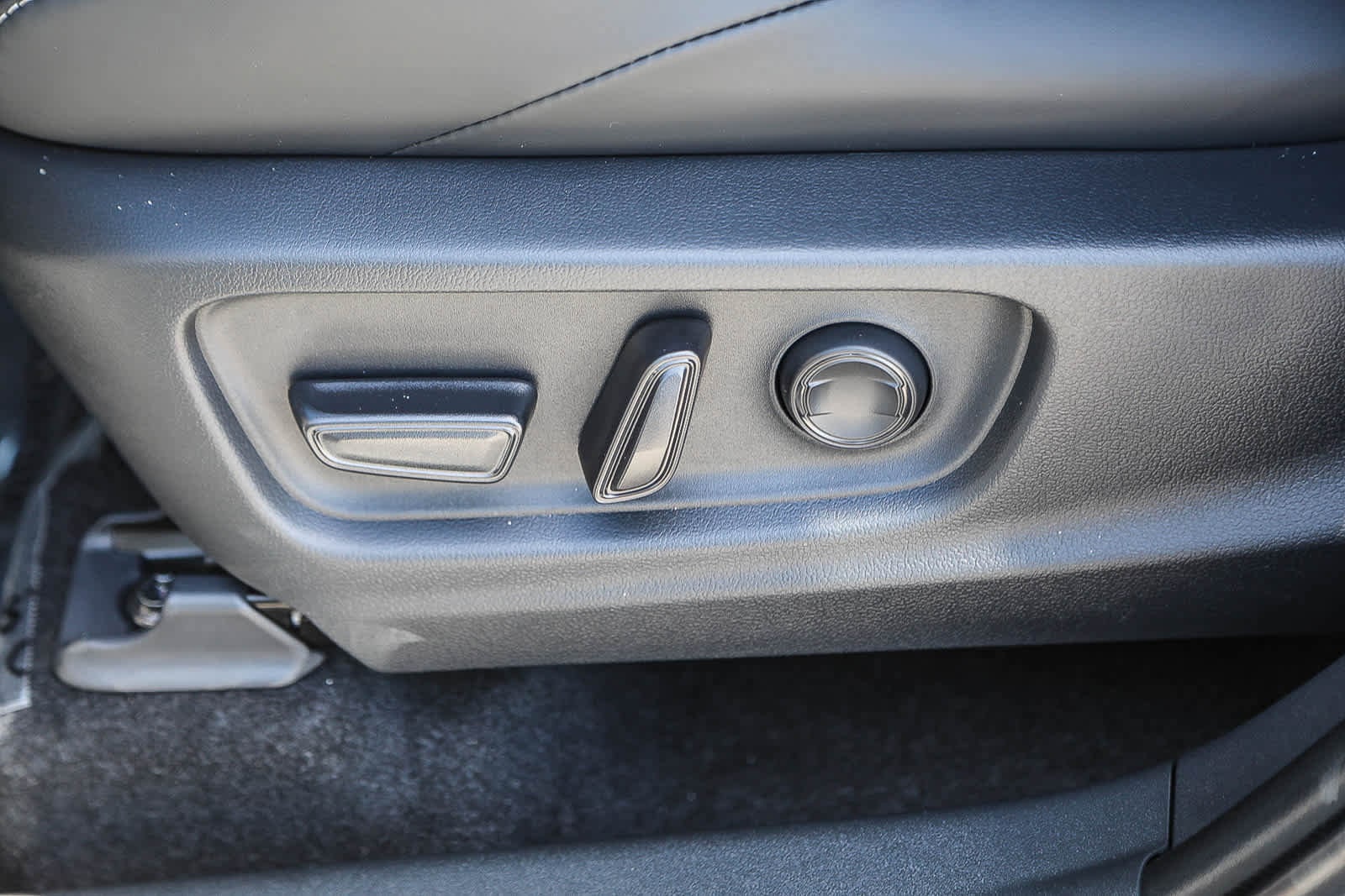 Thumbnail: 2026 Toyota C-HR - 21