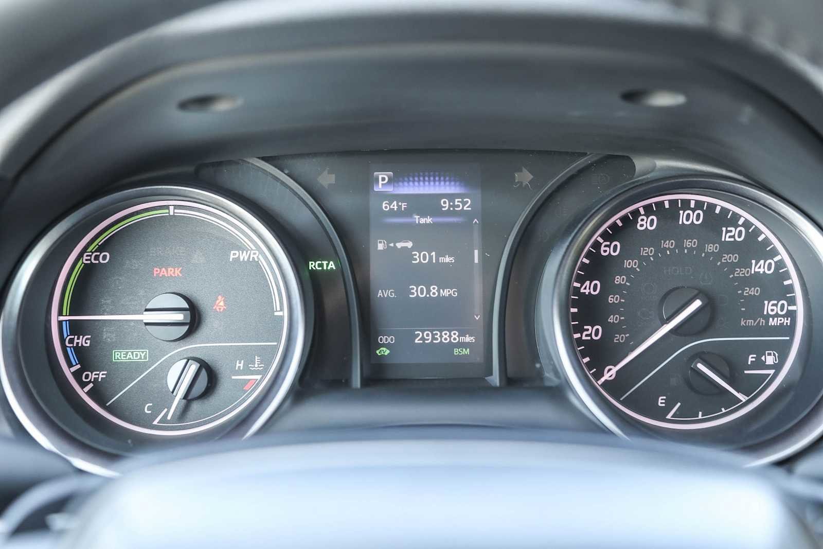 2023 Toyota Camry SE 19