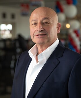 Staff member Oscar Gutierrez from ID_88ff204688c2