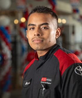 Staff member Alexis Alavez from ID_e3c4ce76af81