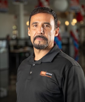 Staff member Miguel Alacantar from ID_be36c1ab3752
