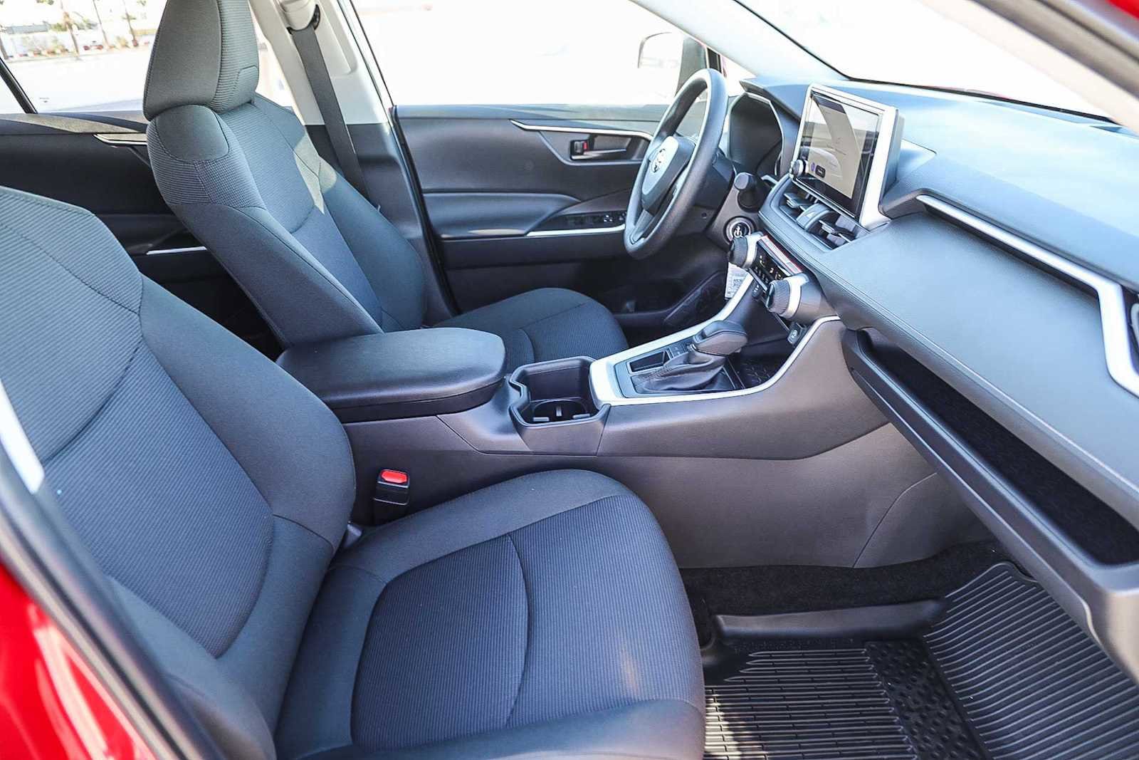 Thumbnail: 2025 Toyota RAV4 - 16