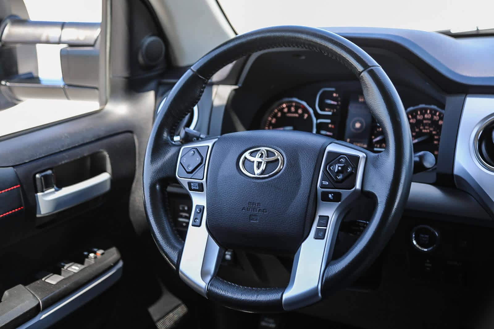 Thumbnail: 2021 Toyota Tundra - 15