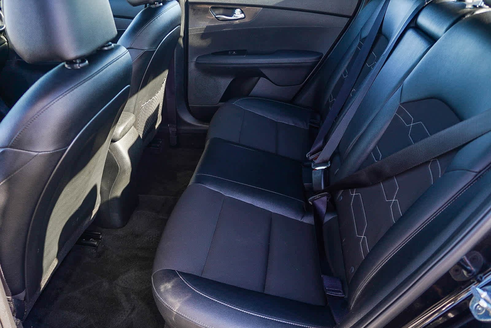 Thumbnail: 2022 Kia Forte - 21