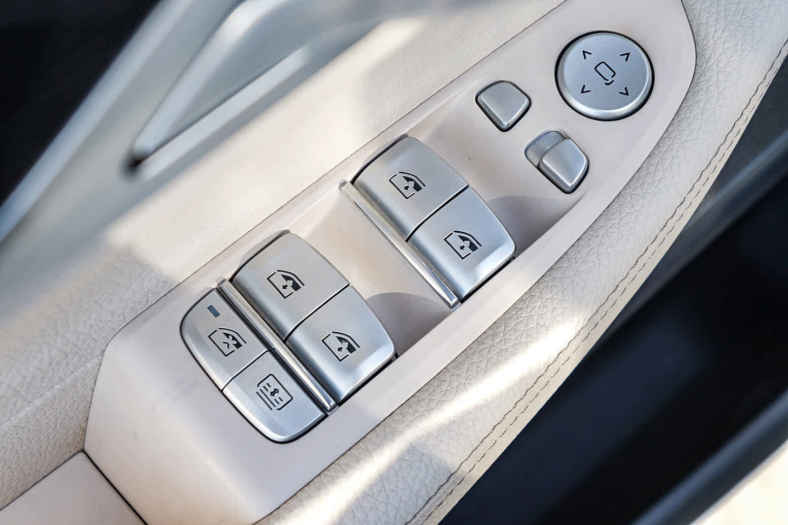 Thumbnail: 2019 BMW 7 Series - 24