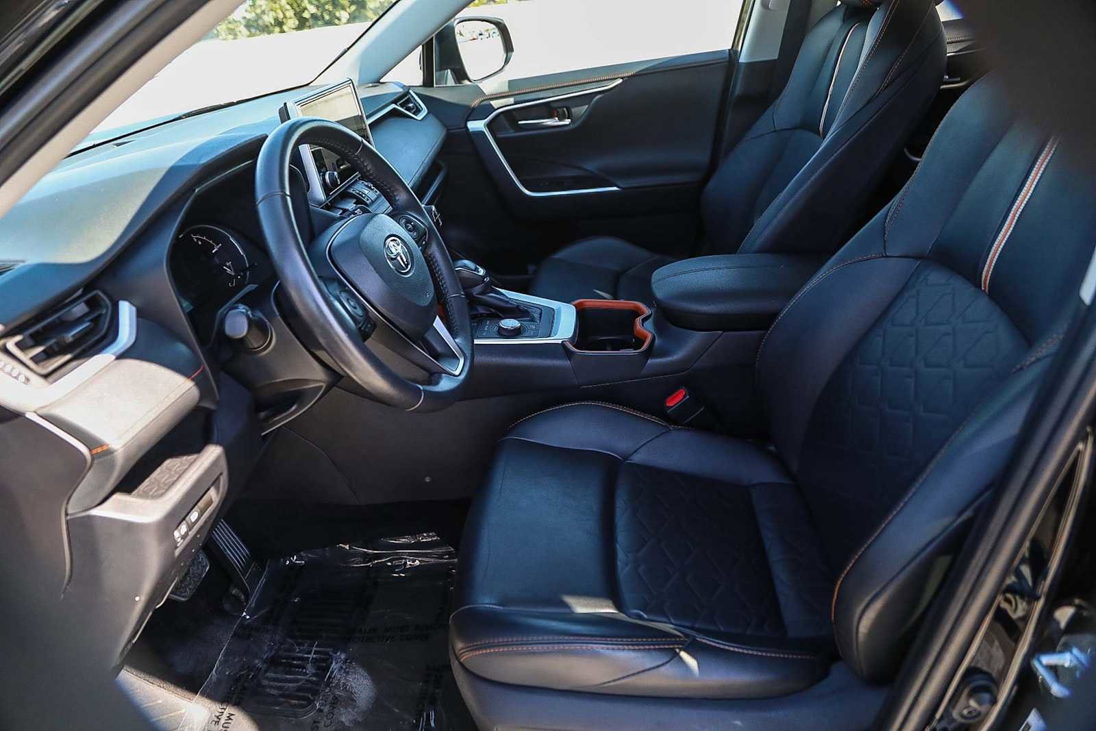 Thumbnail: 2024 Toyota RAV4 - 17