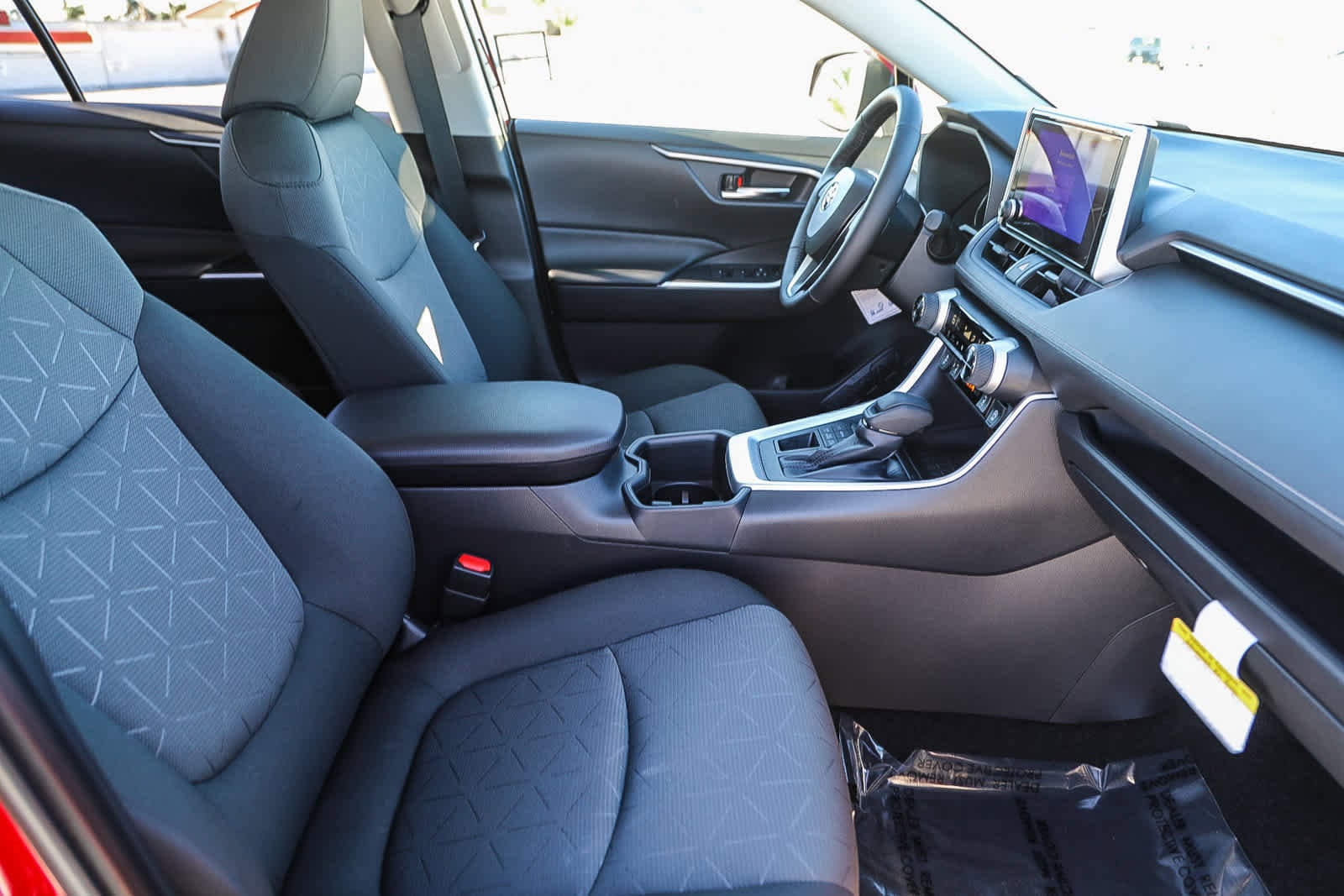 Thumbnail: 2025 Toyota RAV4 - 16