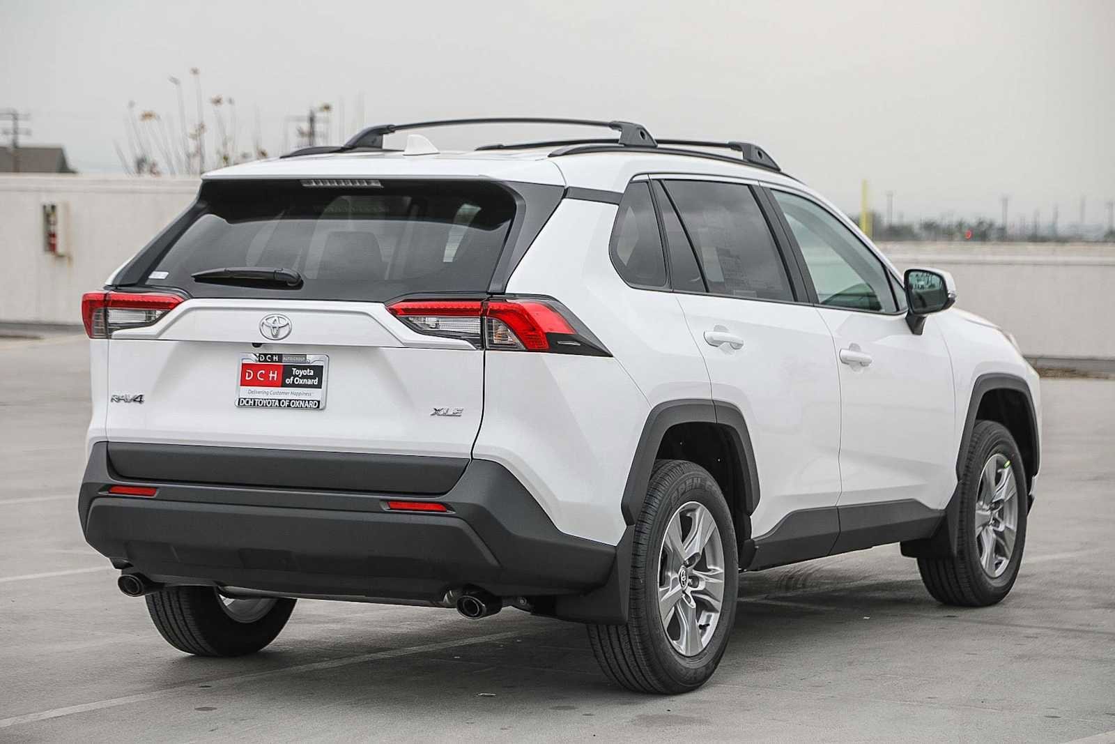 Thumbnail: 2025 Toyota RAV4 - 5