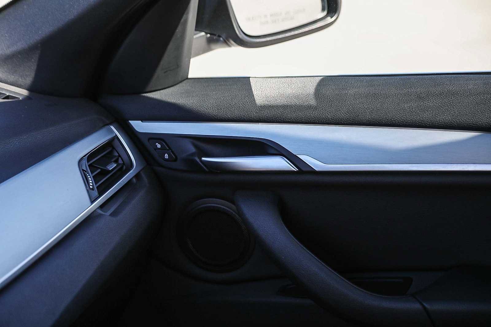 Thumbnail: 2019 BMW X1 - 20