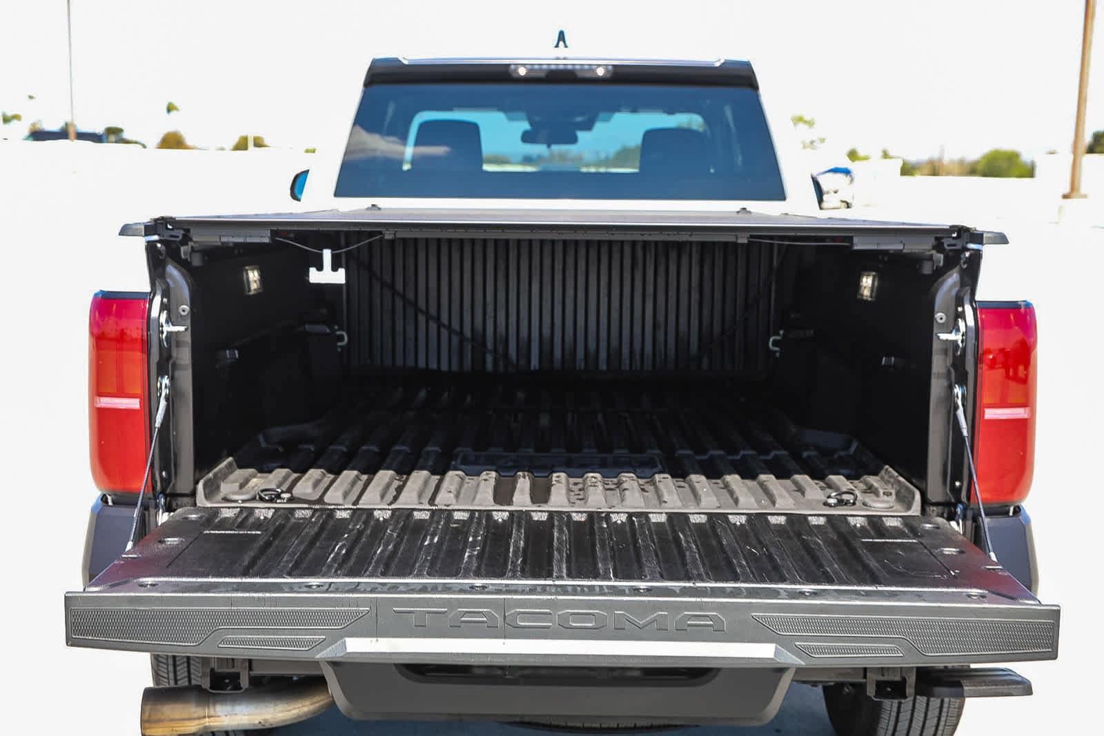 Thumbnail: 2025 Toyota Tacoma - 25