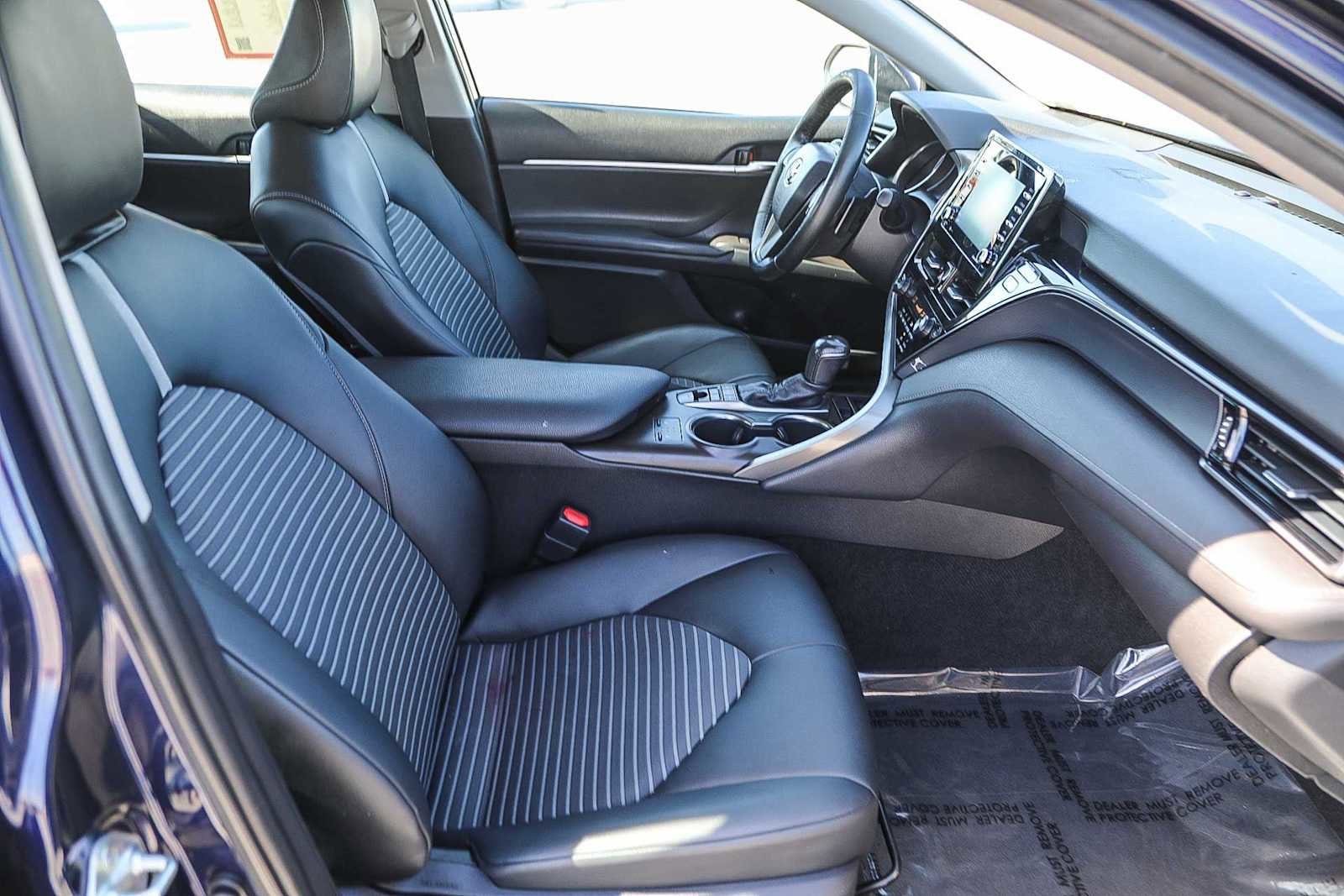 Thumbnail: 2022 Toyota Camry - 17