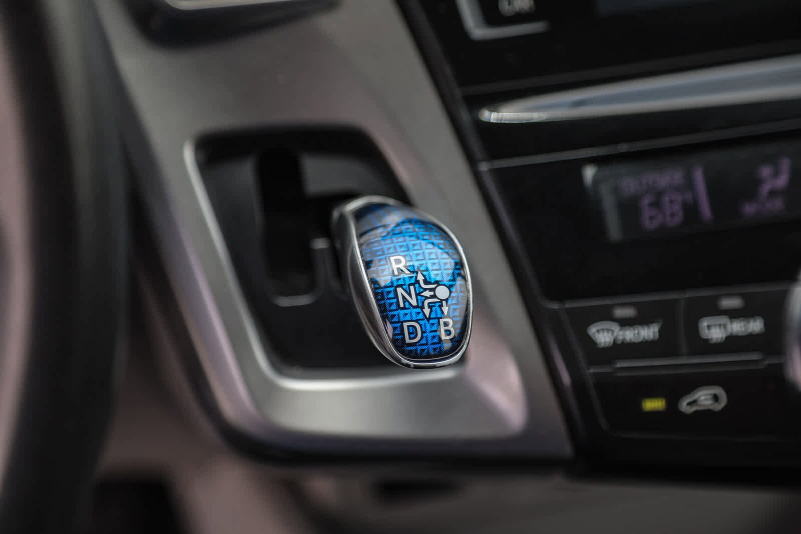 Thumbnail: 2015 Toyota Prius v - 19