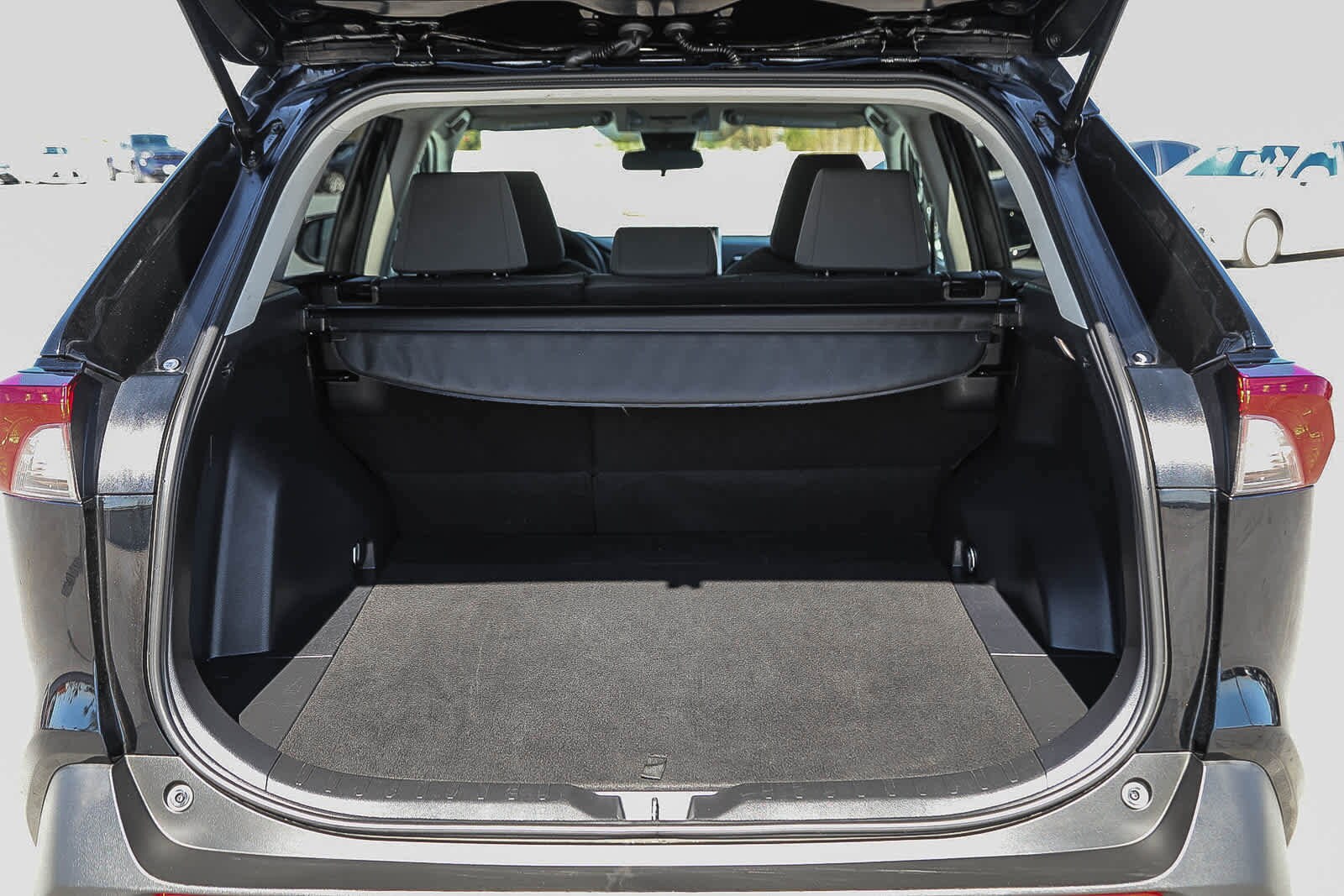 Thumbnail: 2025 Toyota RAV4 - 26