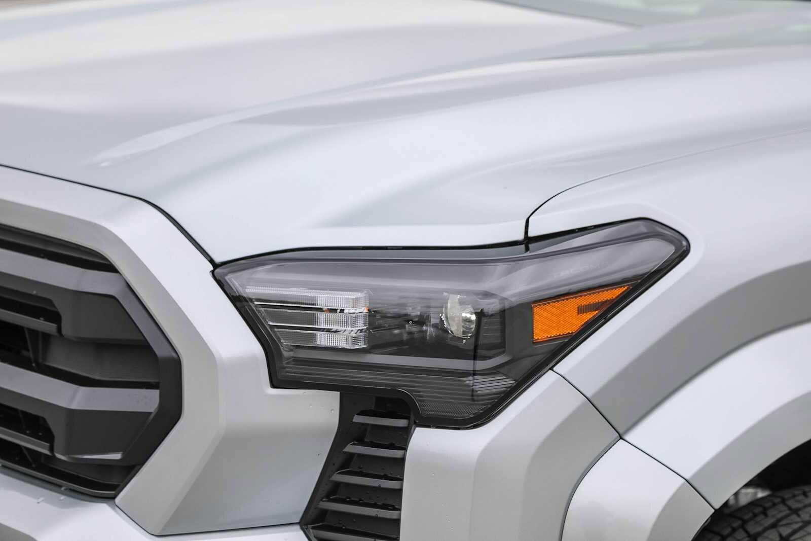 2025 Toyota Tacoma SR5 7