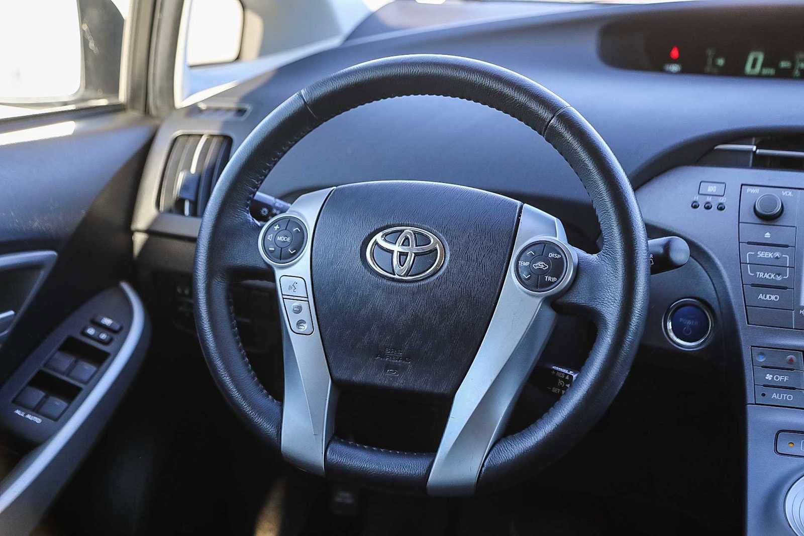 Thumbnail: 2015 Toyota Prius - 15