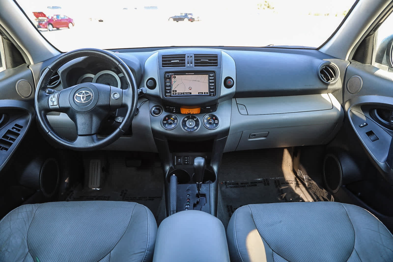 Thumbnail: 2011 Toyota RAV4 - 11