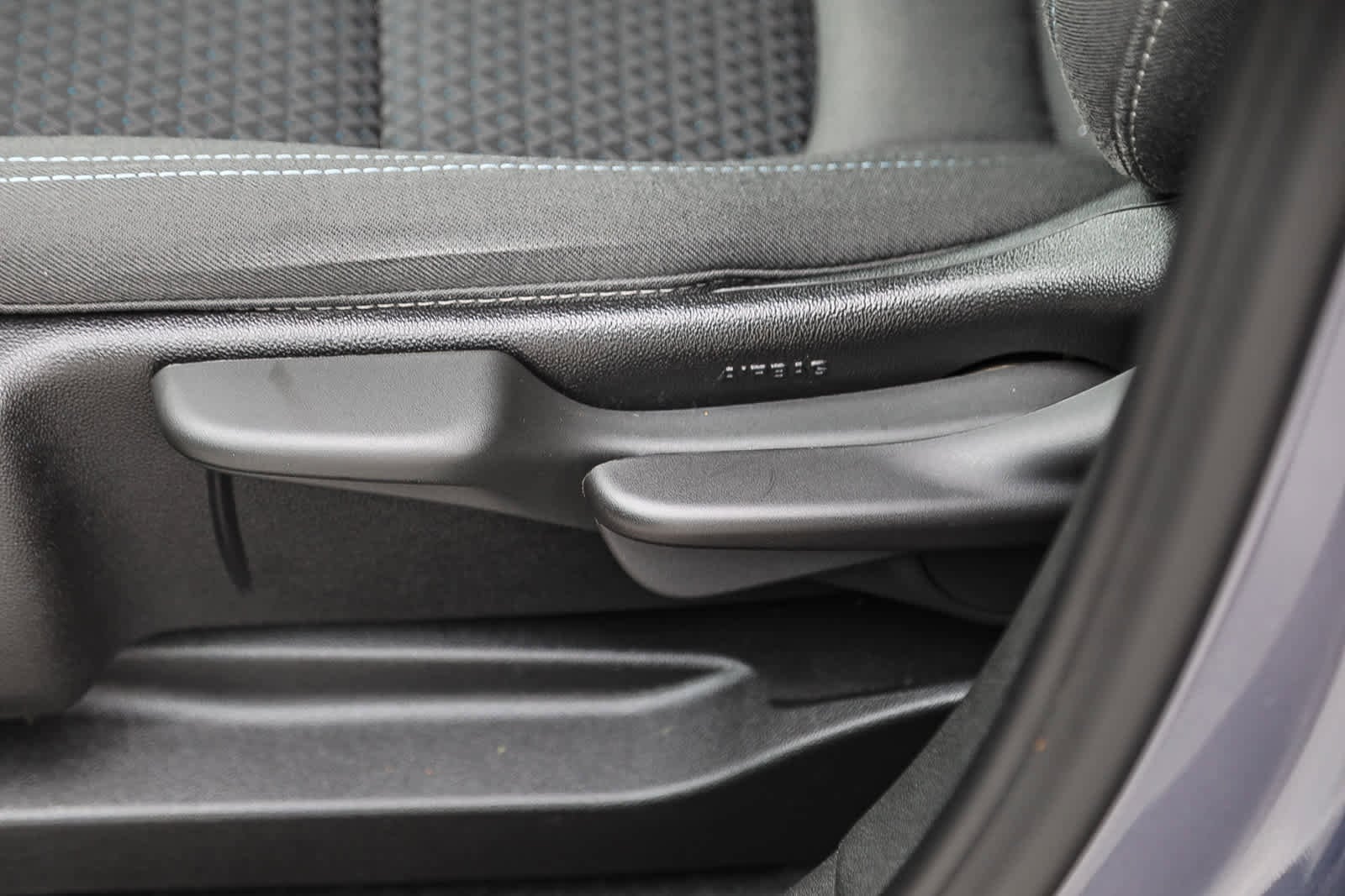 Thumbnail: 2022 Chevrolet Bolt EUV - 18