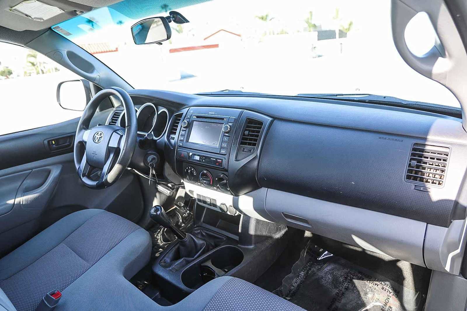 Thumbnail: 2013 Toyota Tacoma - 14
