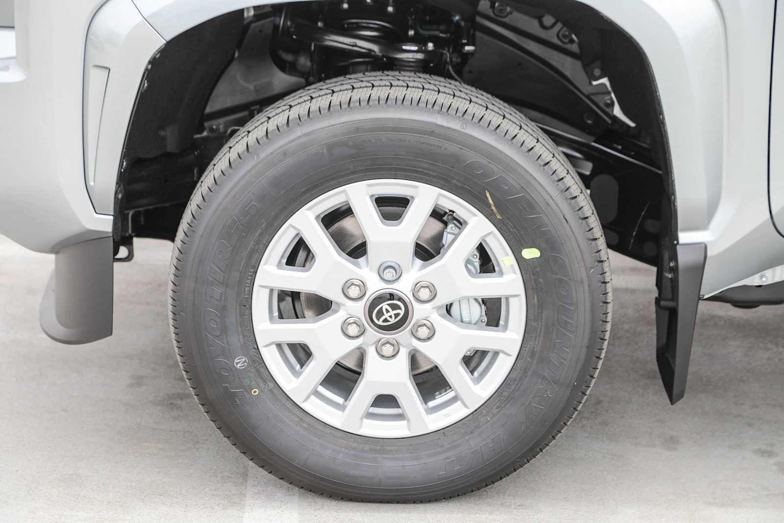 2025 Toyota Tacoma SR5 9