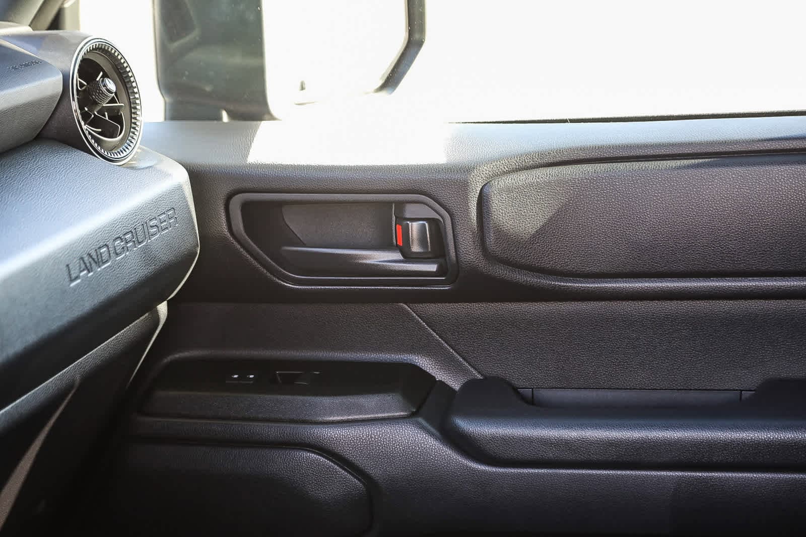 Thumbnail: 2025 Toyota Land Cruiser - 22