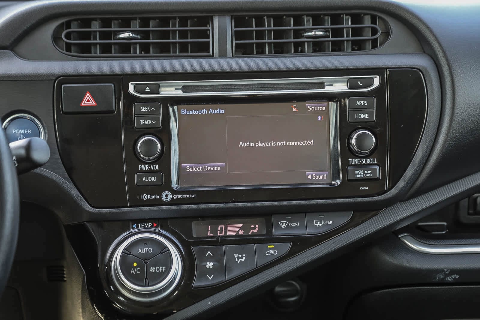 Thumbnail: 2015 Toyota Prius c - 14