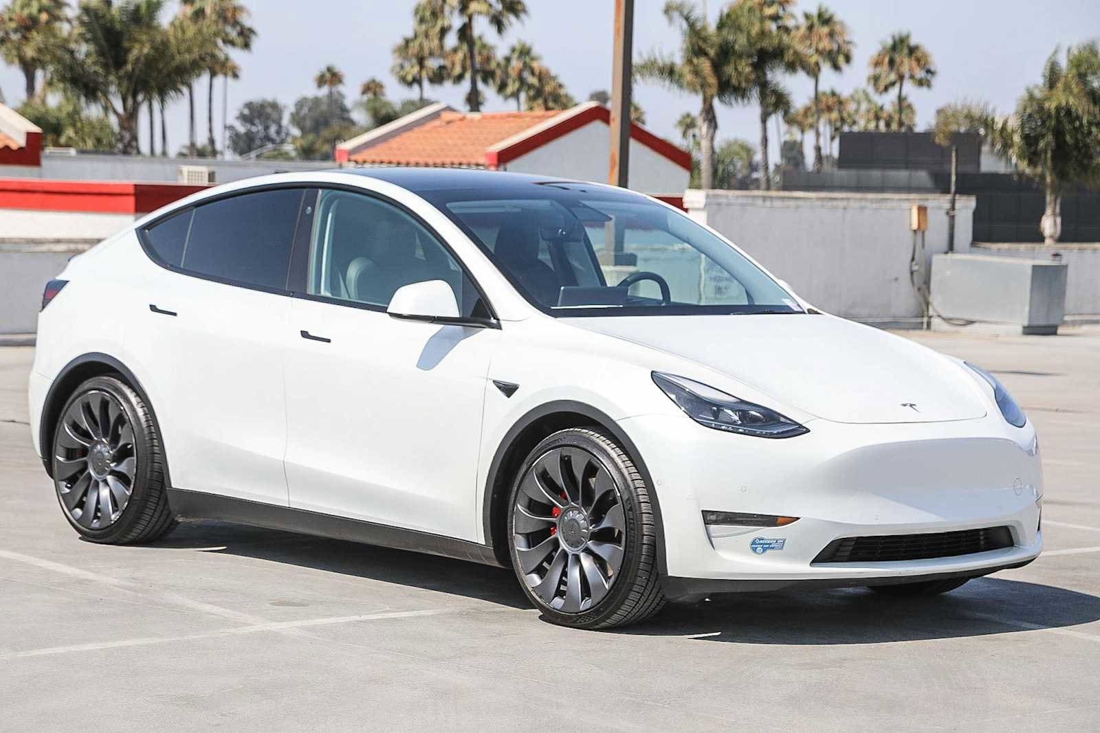 Thumbnail: 2021 Tesla Model Y - 3