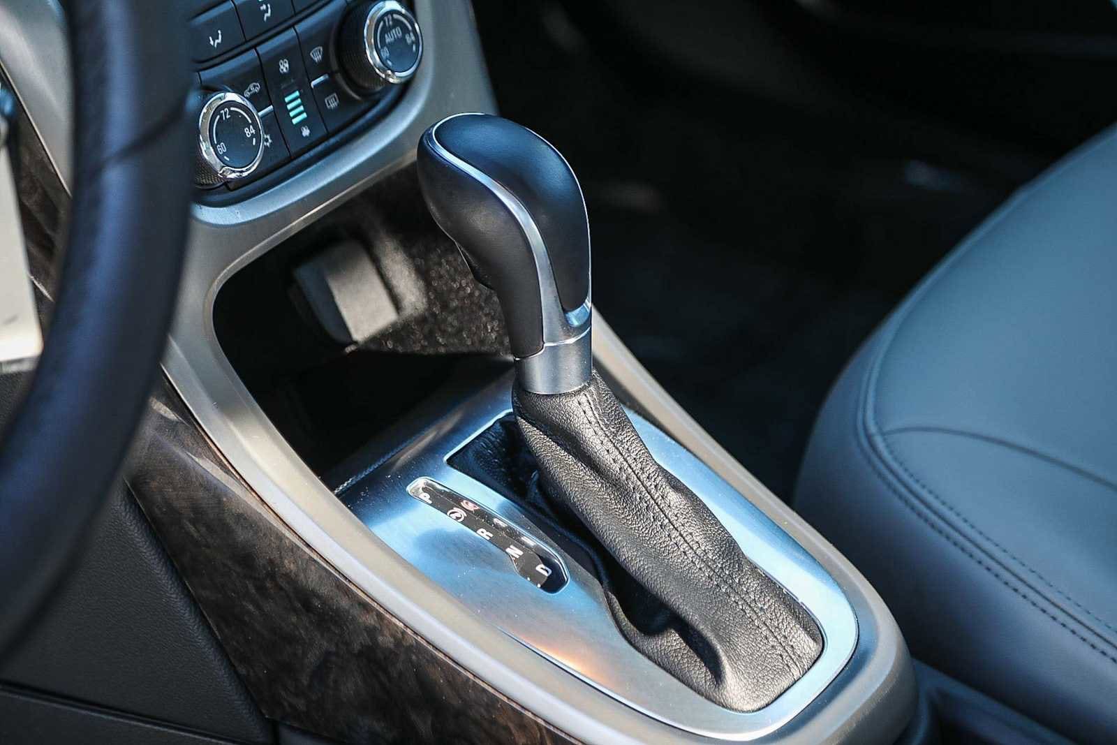 Thumbnail: 2012 Buick Verano - 20