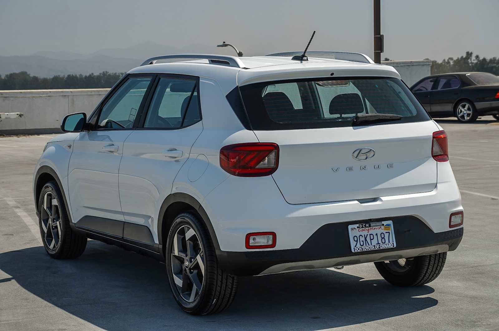 Thumbnail: 2023 Hyundai Venue - 6