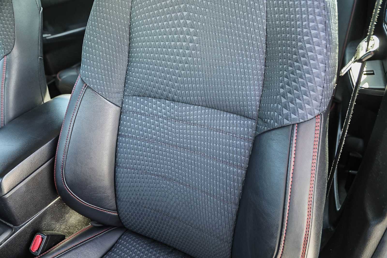 Thumbnail: 2015 Toyota Camry - 24