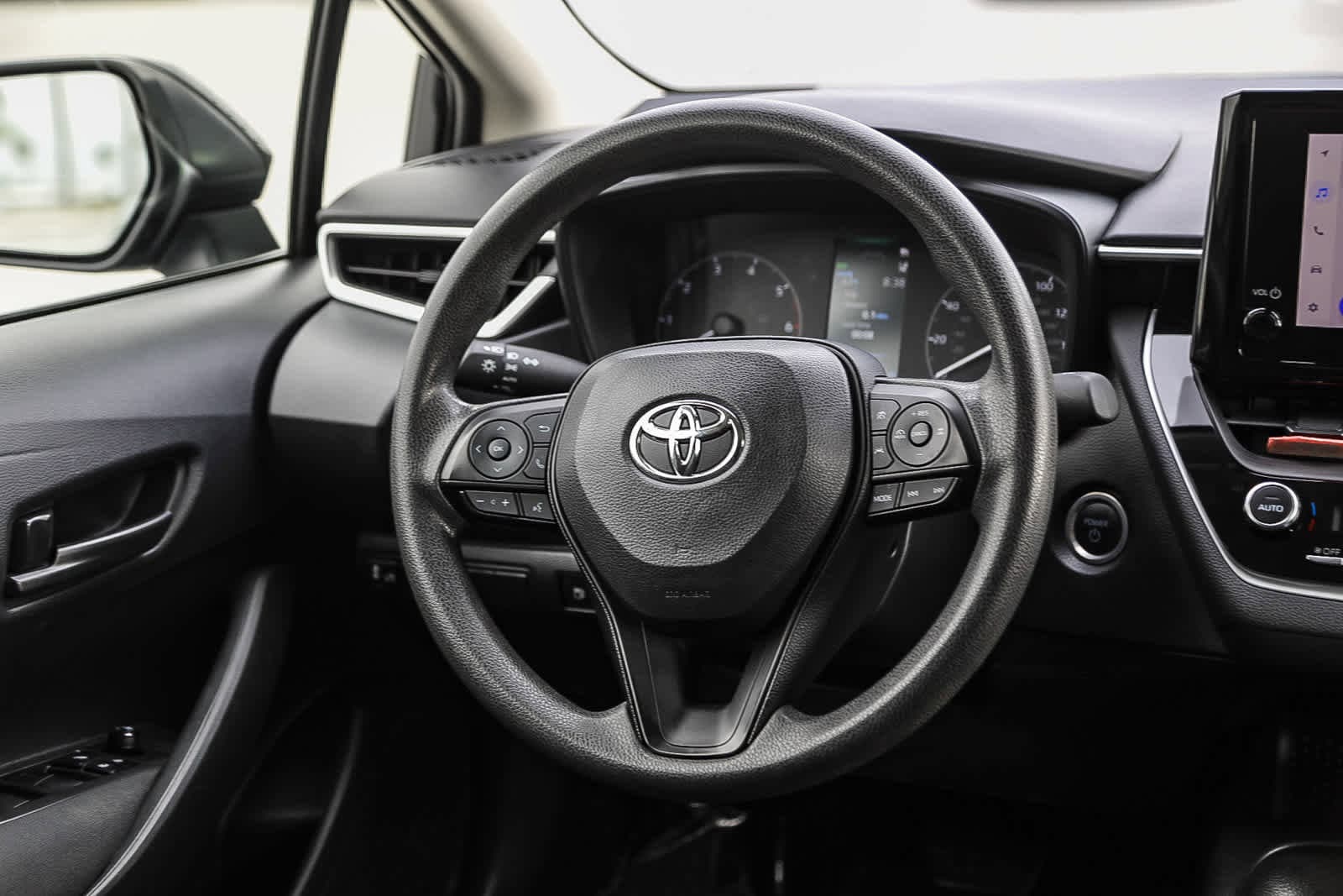 Thumbnail: 2024 Toyota Corolla - 16