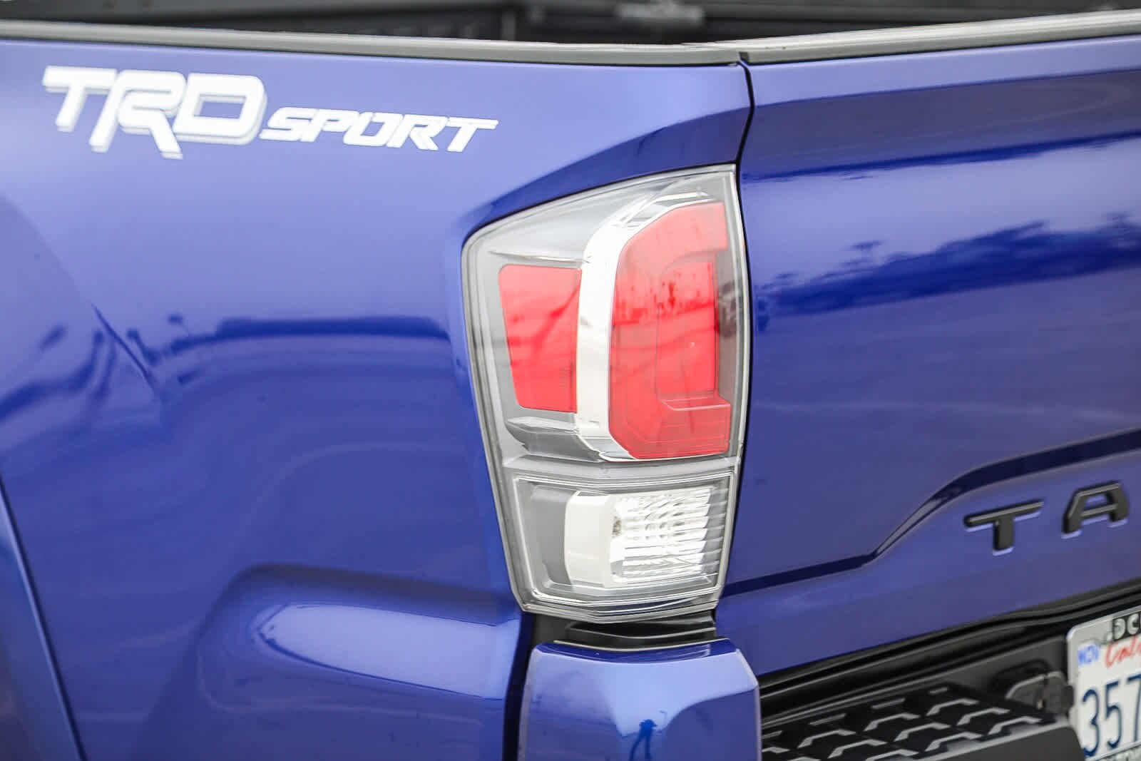 Thumbnail: 2023 Toyota Tacoma - 10