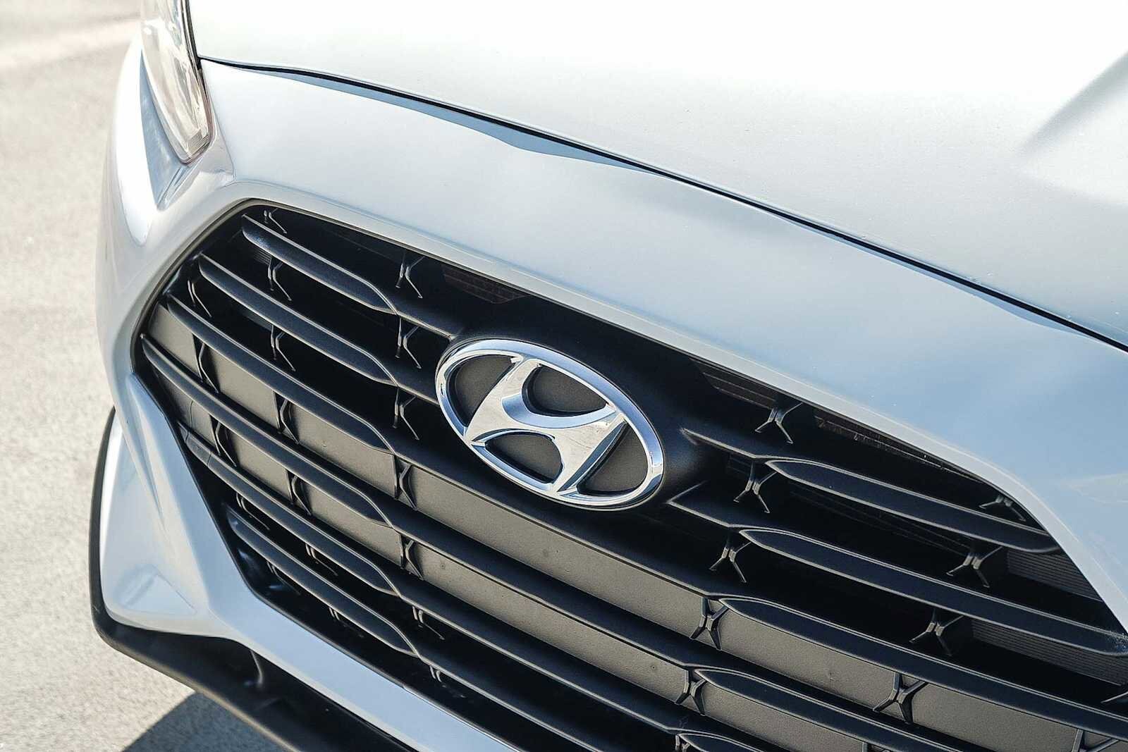 Thumbnail: 2019 Hyundai Veloster - 10