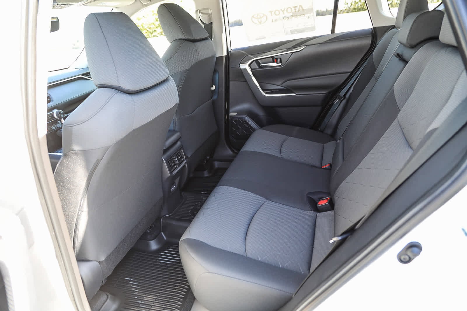 Thumbnail: 2025 Toyota RAV4 - 19