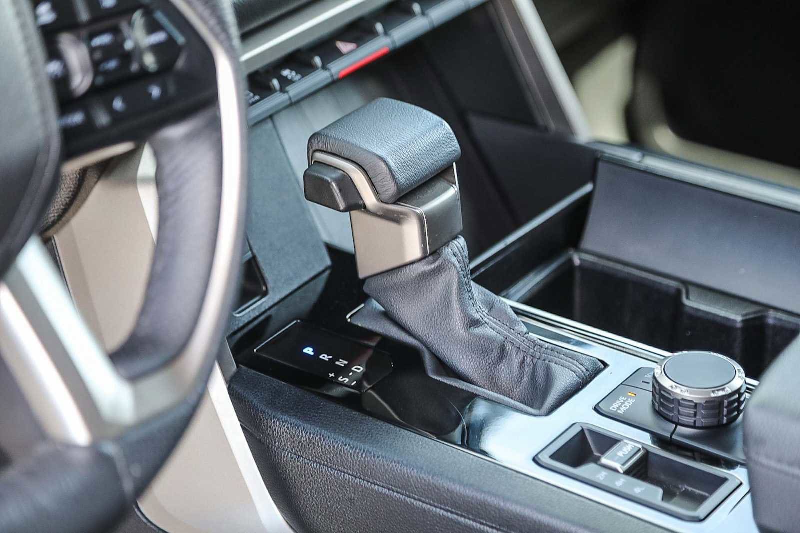 2025 Toyota Sequoia SR5 - Photo 21