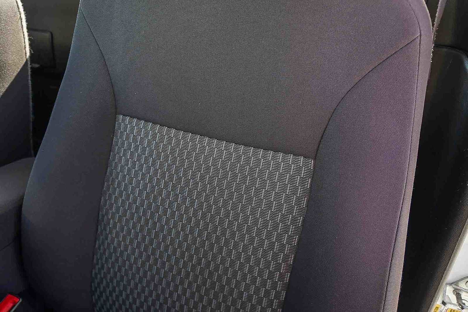 Thumbnail: 2012 Chevrolet Colorado - 23