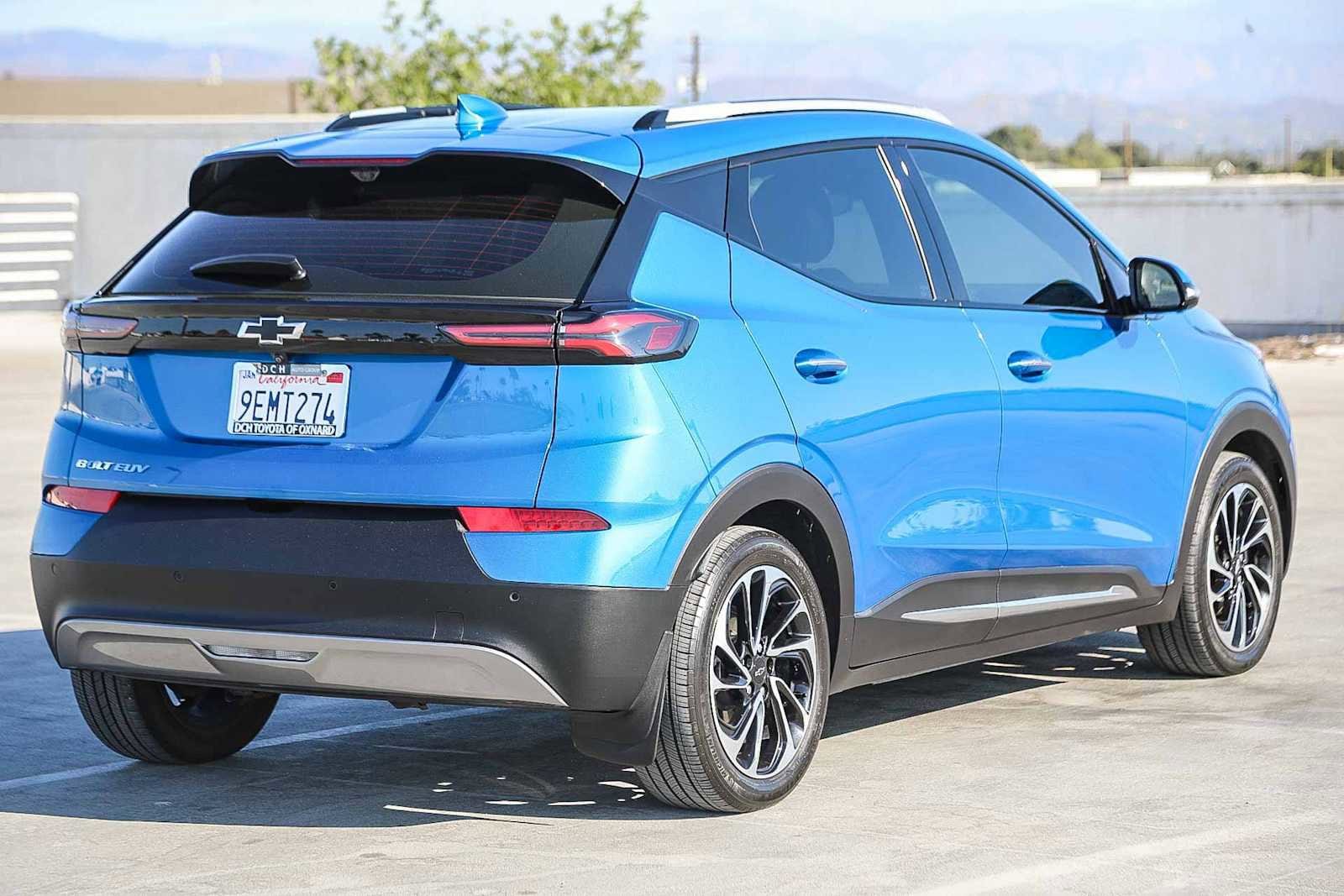 Thumbnail: 2023 Chevrolet Bolt EUV - 4