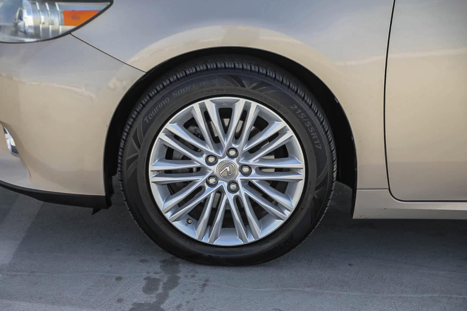 Thumbnail: 2013 Lexus ES - 10