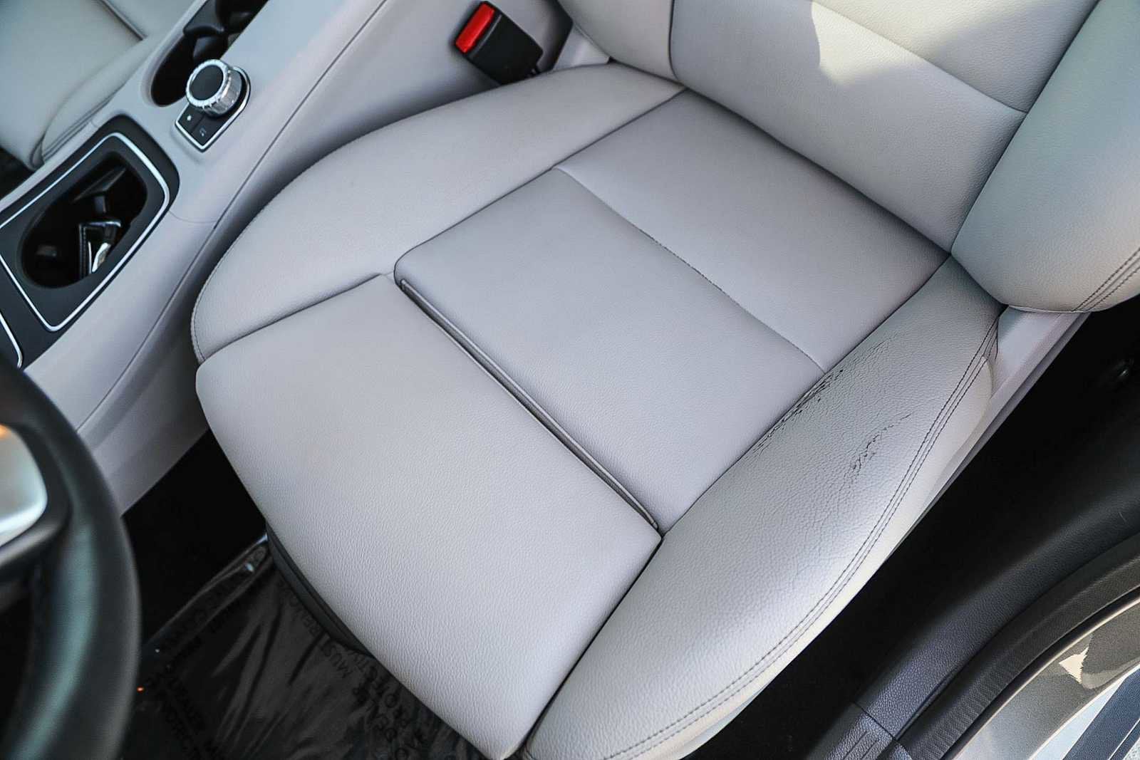 Thumbnail: 2019 Mercedes-Benz GLA - 24