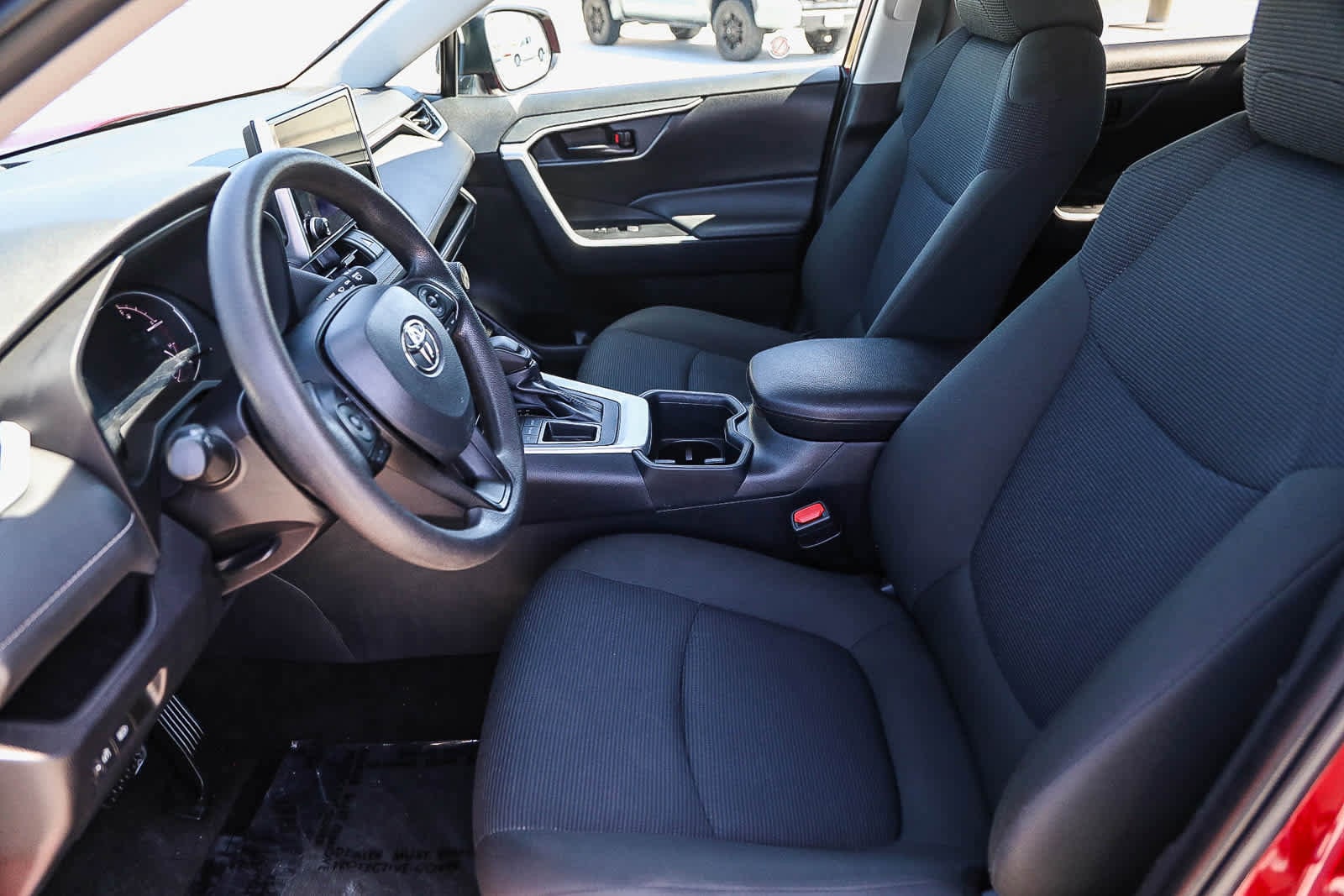 Thumbnail: 2025 Toyota RAV4 - 18