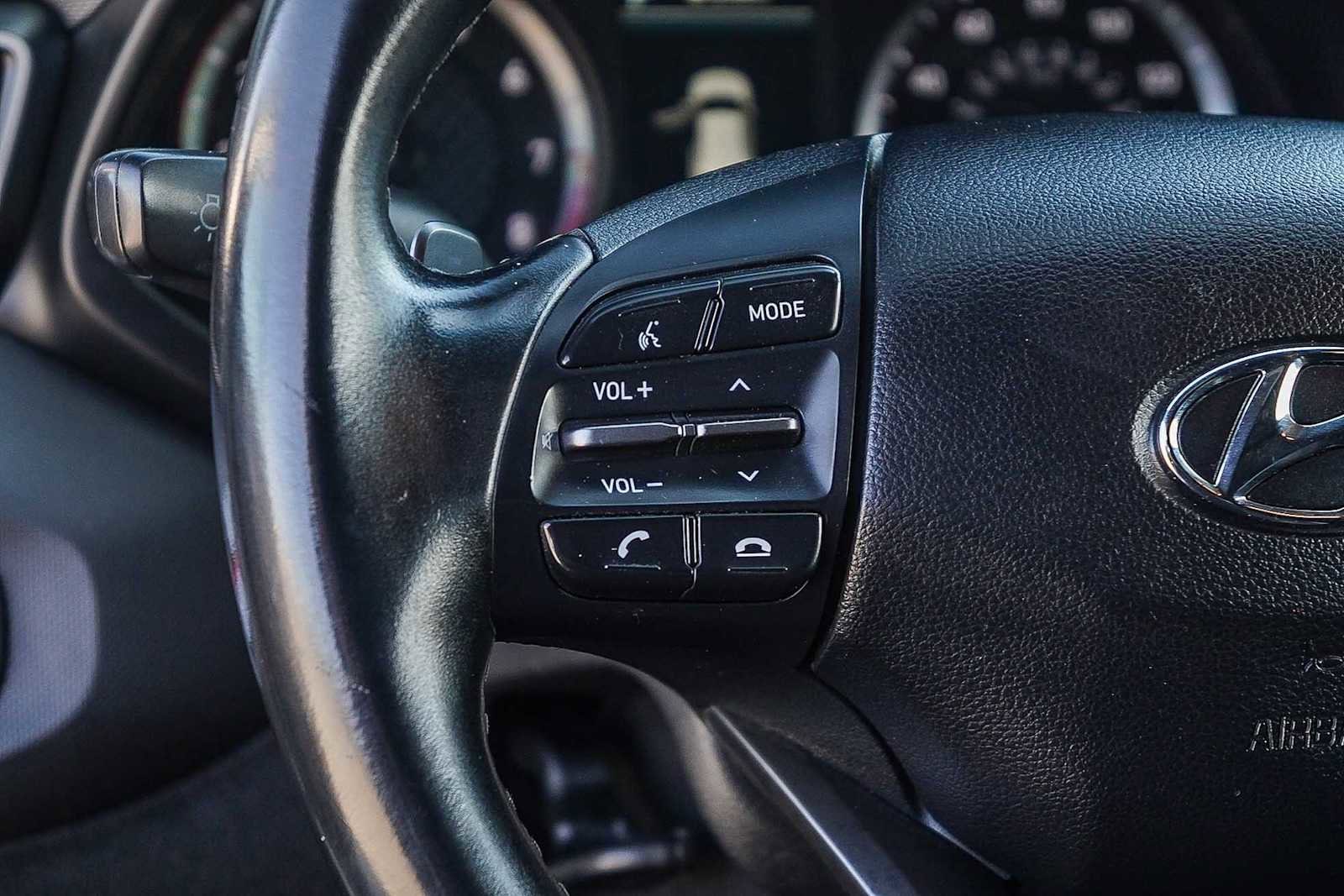 Thumbnail: 2019 Hyundai Veloster - 17