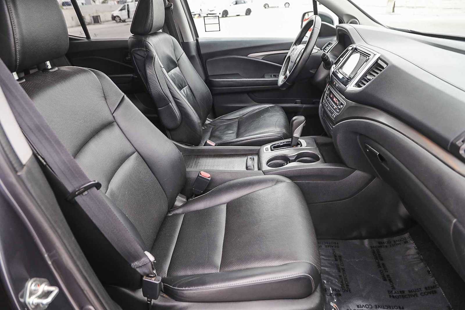 Thumbnail: 2017 Honda Ridgeline - 15