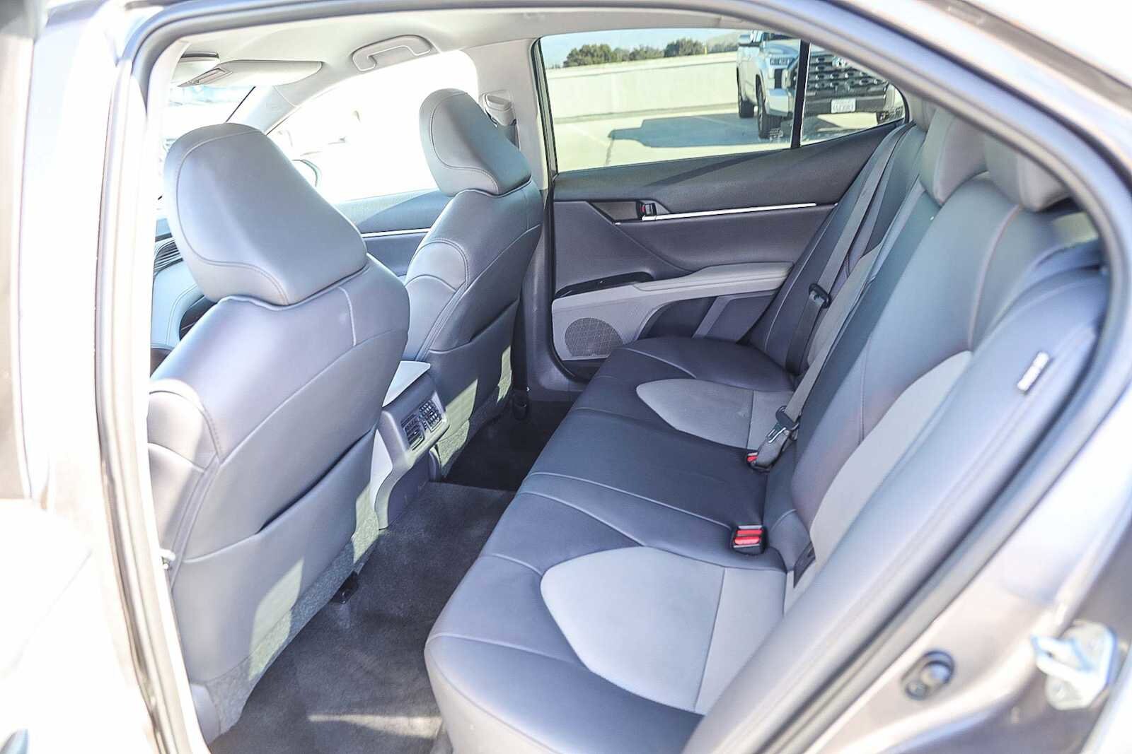 Thumbnail: 2020 Toyota Camry - 18