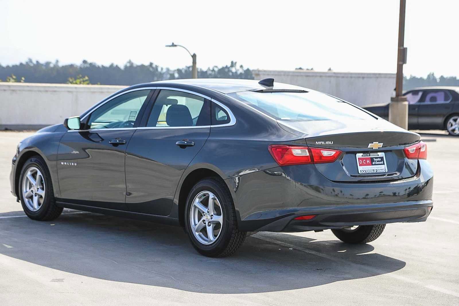 Thumbnail: 2018 Chevrolet Malibu - 6