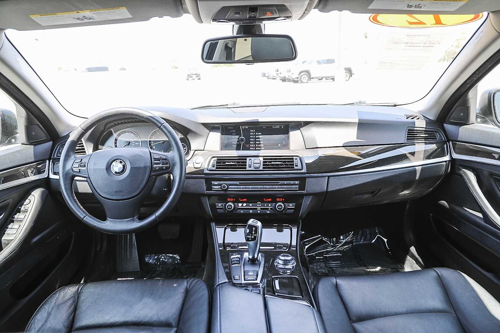 Thumbnail: 2012 BMW 5 Series - 11