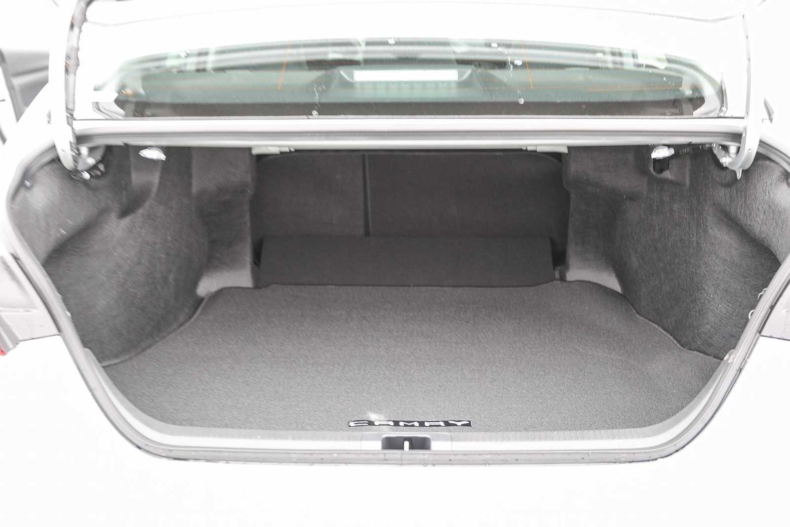 2025 Toyota Camry LE 11