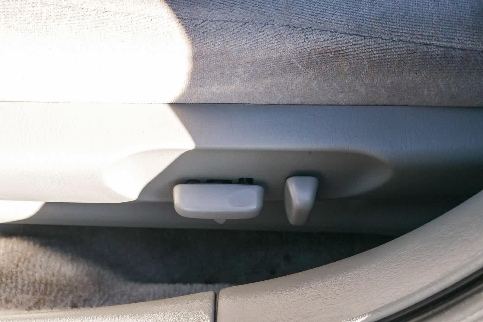 Thumbnail: 1999 Toyota Camry - 22