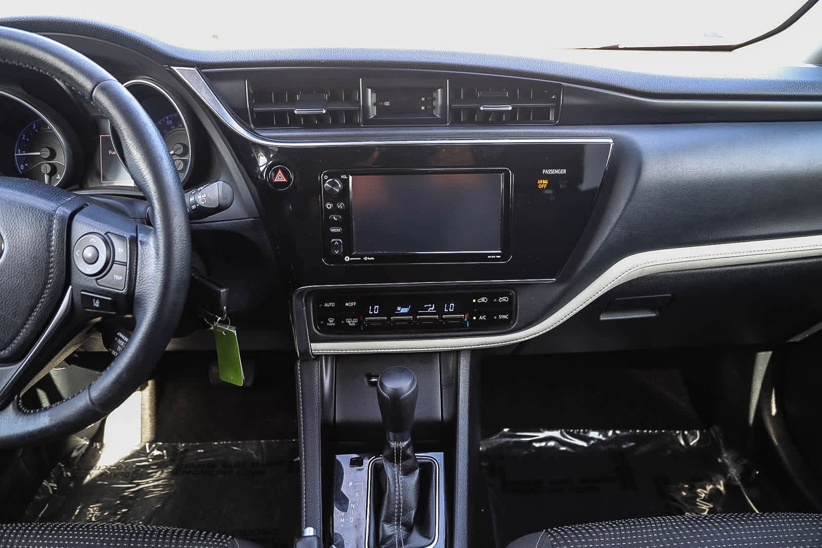 Thumbnail: 2018 Toyota Corolla iM - 13