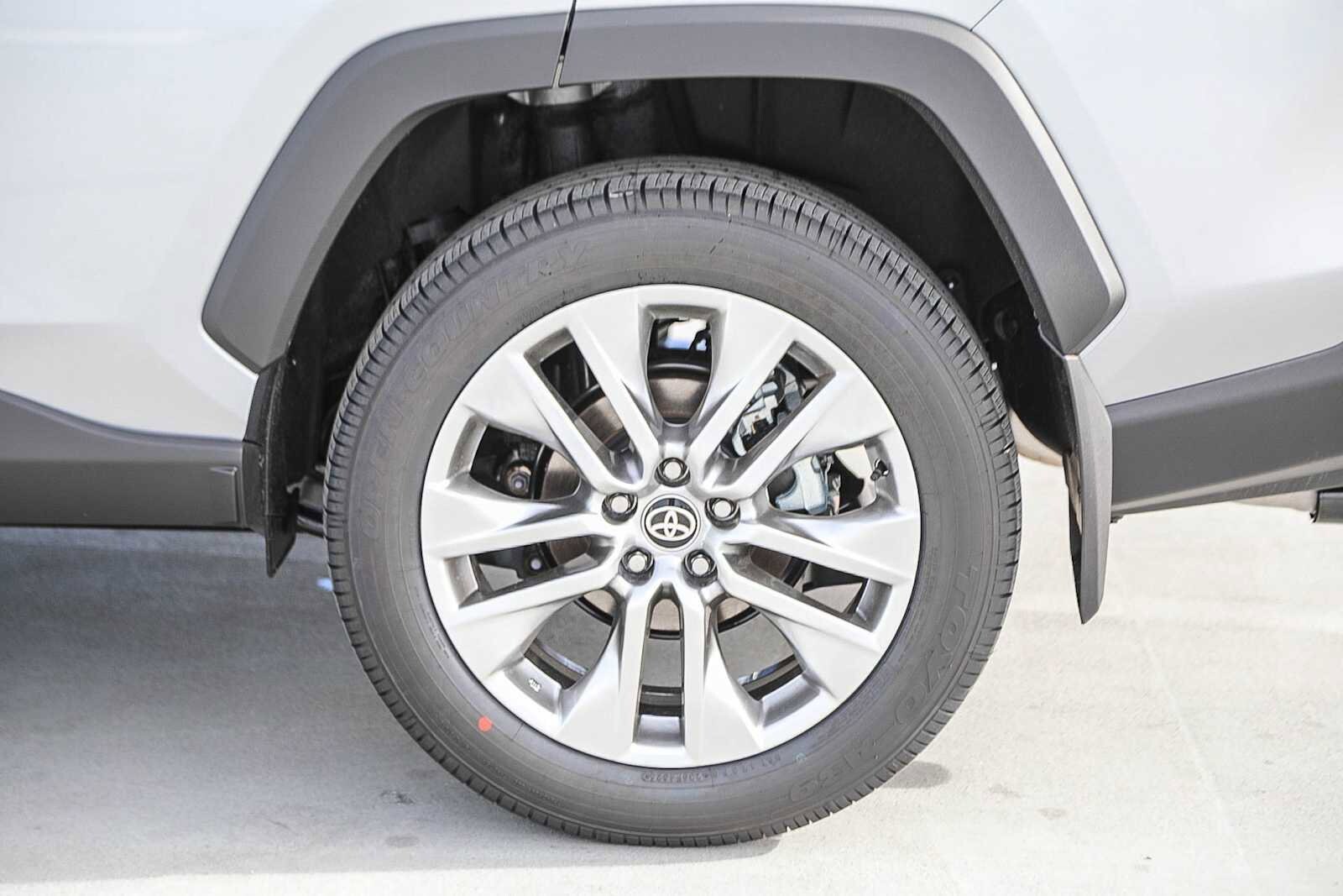 Thumbnail: 2025 Toyota RAV4 - 11