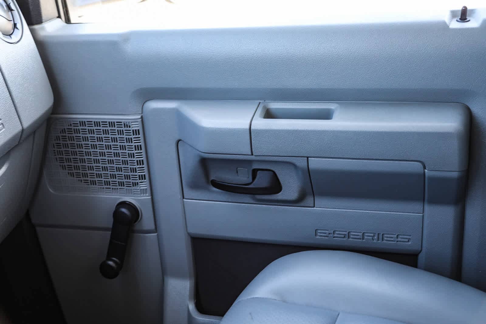Thumbnail: 2015 Ford Econoline - 19